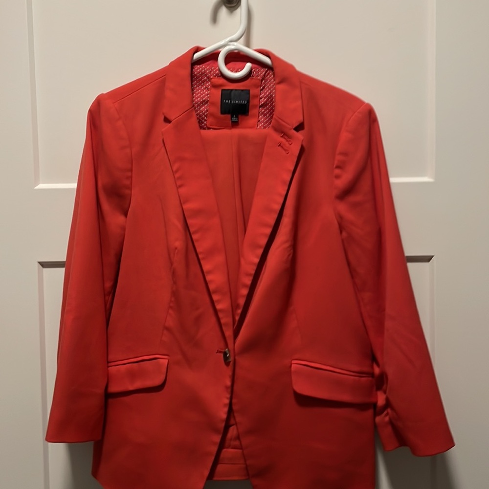 Beautiful pink/coral Limited Women’s Suit